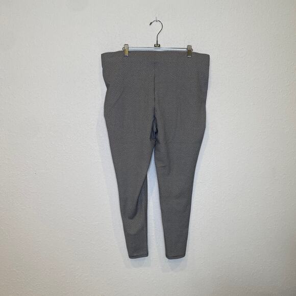 Chico’s Navy/Black White All Over Print Geo Stretchy Ankle Legging EUC Sz 16 - Picture 3 of 11